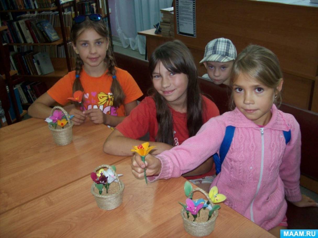 Умелые ручки для детей. Кружок в детском саду. Кружок очумелые ручки. Поделка умелые руки. Занятия в детском саду умелые ручки.