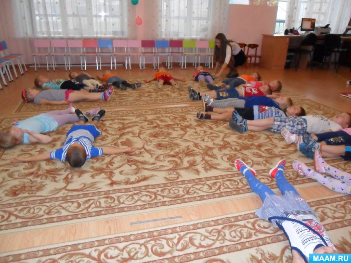 Смотреть фотографию №6 Фото №6 Солнечные зайчики пляшут тут и там Услыхало солнышко улыбнулось нам Публикация Развлечение для средней группы Осенний хоровод размещена в разделах Осень