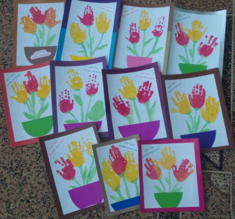 Поздравительная открытка для мамы подготовительная группа. Поделки к Дню матери в детском саду 2 младшая группа. Подарок на день матери старшая группа.