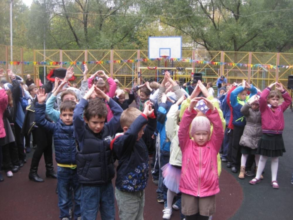Смотреть фотографию №7 Фото №7 На берегу Пиратка нас рыбкой угощала и в конкурсе участвовать детишек приглашала