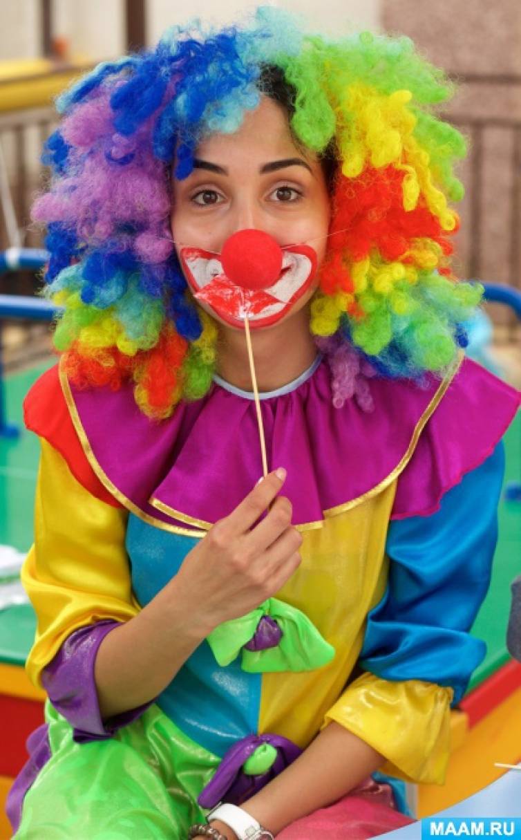 Детские сценарии клоуном. Клоун на детском празднике 1 июня. Макияж аниматор Смешинка. Cклоуны. Импресарио 2011 клоун сценка.