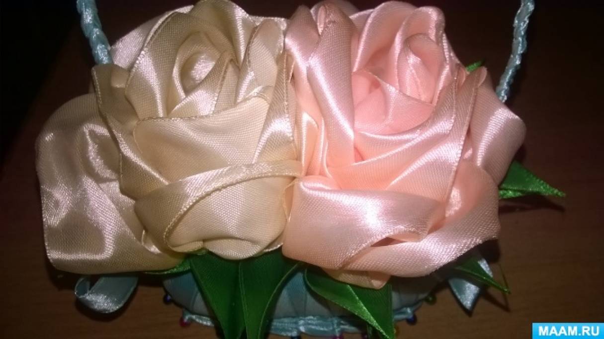 Новогодняя ёлочка с розами из фоамирана своими руками: мастер-класс с фото