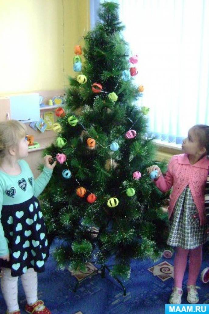 Новогодняя гирлянда Фото Новогодняя гирлянда