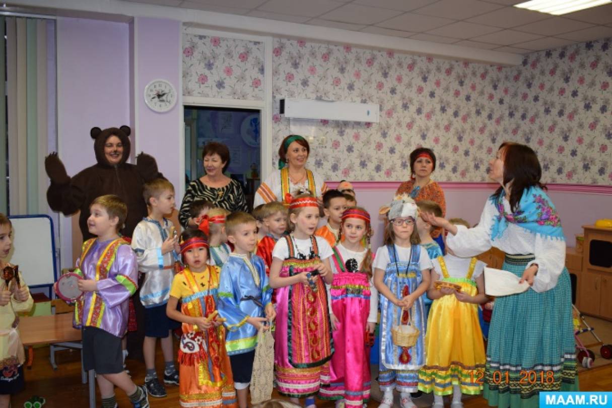 Рождественские колядки. Фотоотчет о празднике в детском саду Фото Рождественские колядки. Фотоотчет о празднике в детском саду