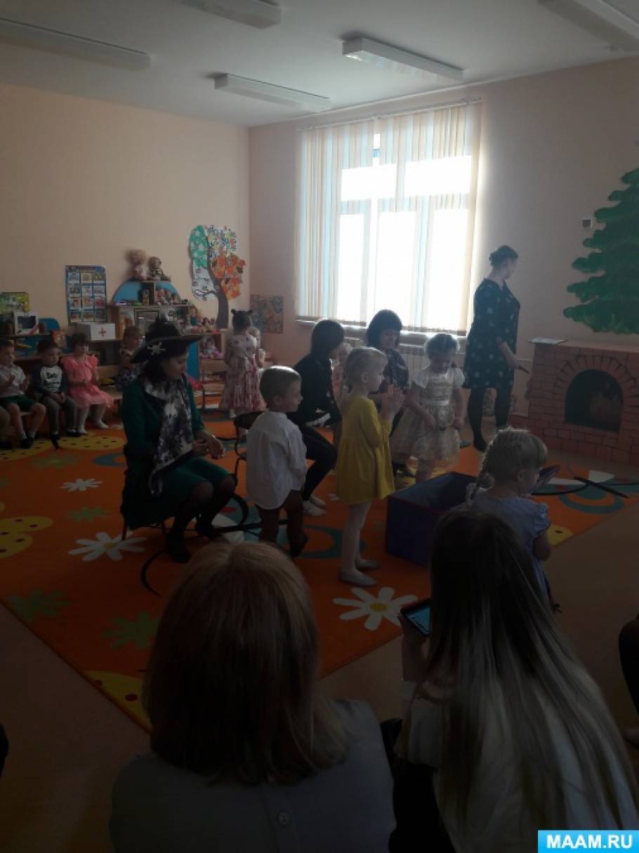 праздник на 8 марта во второй младшей группе