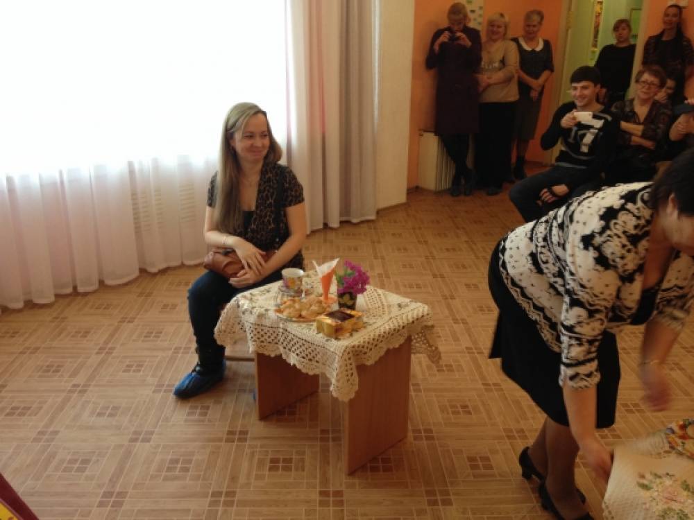 Смотреть фотографию №2 Фото №2 Самое приятное то что солнце светило с самого утра Настроение праздничное у всех Мамы бабушки и даже папы в полном составе пришли порадоваться на своих ребятишек