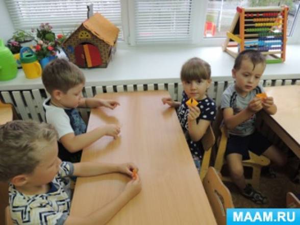 Смотреть фотографию №8 Фото №8 Ребята приняли активное участие в тематическом чтении обсуждении Треугольник и квадрат разучили веселые математические чистоговорки разучили загадки о геометрических фигурах
