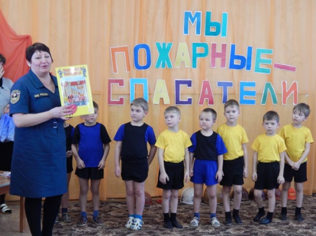 Фотоотчет «Спасатели» против «Пожарных». Фото Фотоотчет «Спасатели» против «Пожарных».