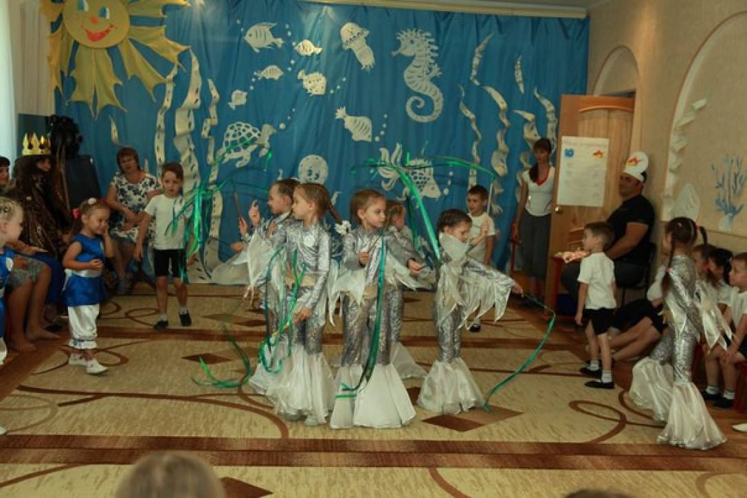 Летние сценки. День Нептуна в детском садике фотоотчёт. Оформление на день Нептуна в детском саду. Танец на праздник Нептуна. Конкурсы на день Нептуна для детей.