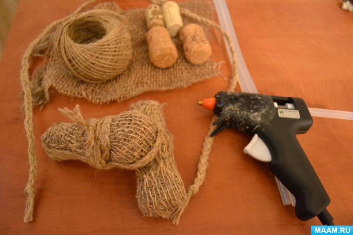 Мастер-класс для родителей с детьми по созданию куклы «Домовой» в рамках проекта «Русские народные традиции. Обереги». Воспитателям детских садов, школьным учителям и педагогам - Маам.ру