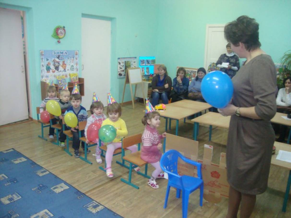 ООД по социально-коммуникативному развитию в первой младшей группе «День рождения куклы Маши» Фото ООД по социально-коммуникативному развитию в первой младшей группе «День рождения куклы Маши»