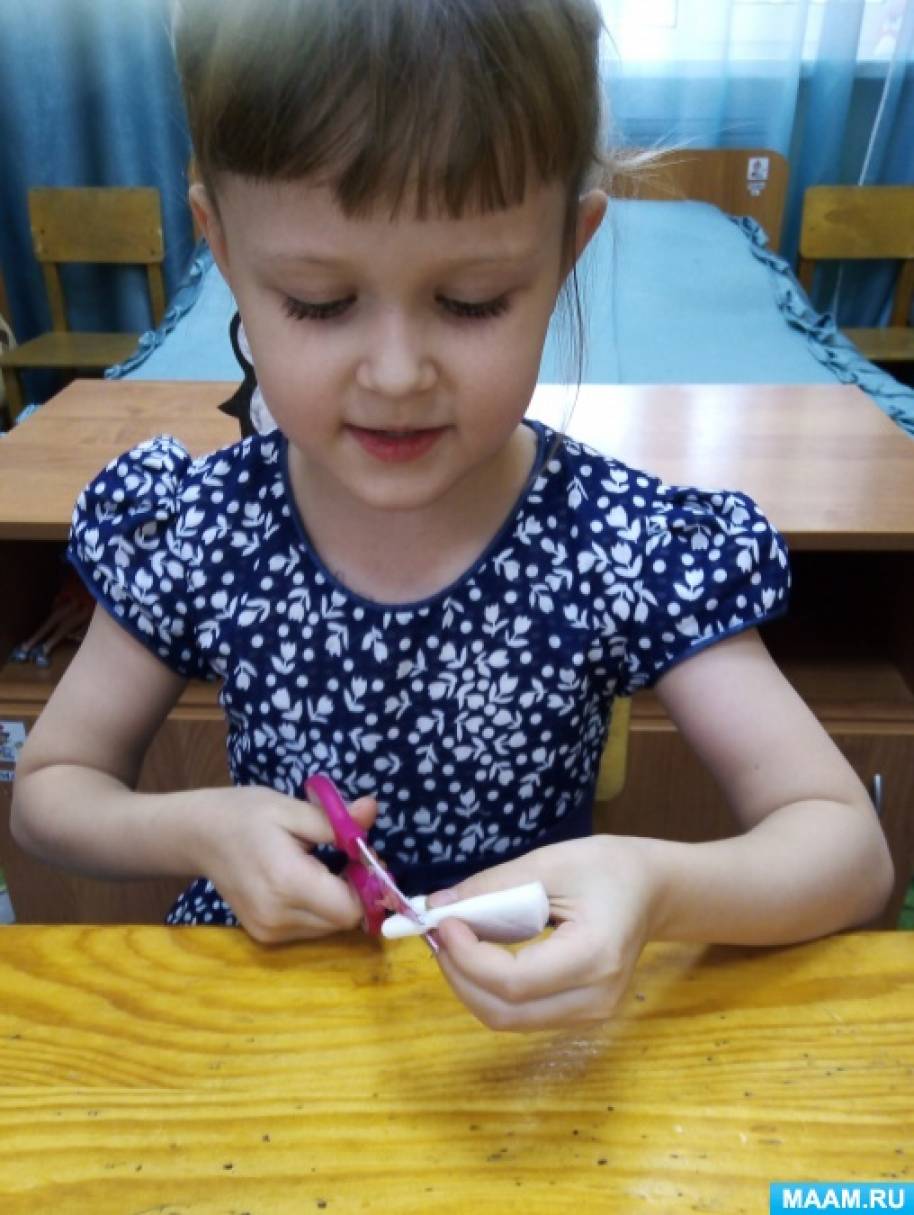 Детский мастер-класс по конструированию из цветной бумаги и ватных ...