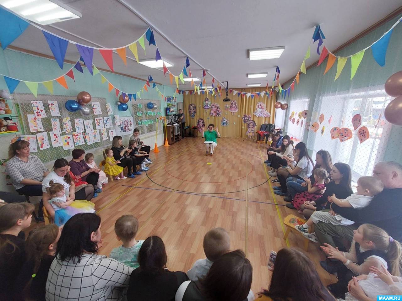 сценарий совместного праздника 23 февраля и 8 марта на корпоратив