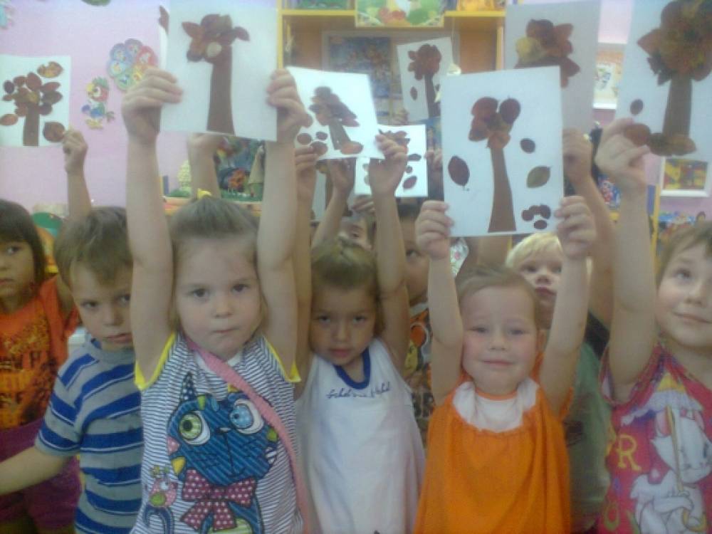 Занятие по аппликации в средней группе Фото Занятие по аппликации в средней группе
