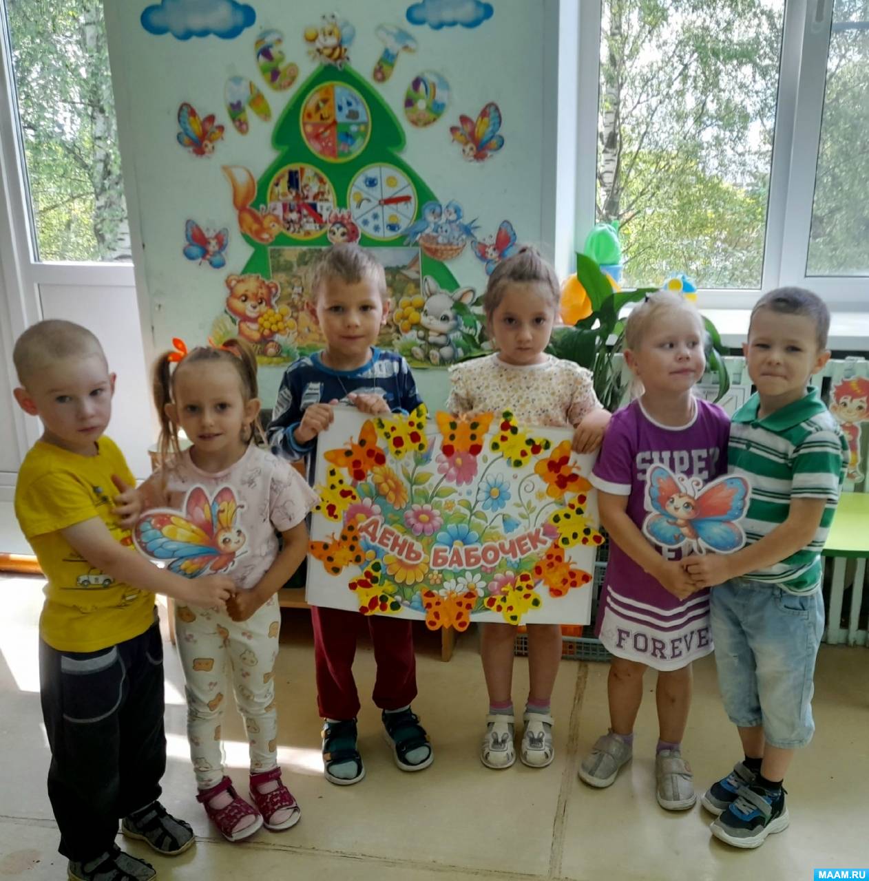 Фотоотчёт о тематическом дне «День бабочек» в средней группе