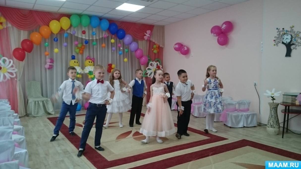 танец цветочков в детском саду. стих подводка к танцу. большие цветы для танца. цветок для танца в доу. танец ромашки в детском саду.