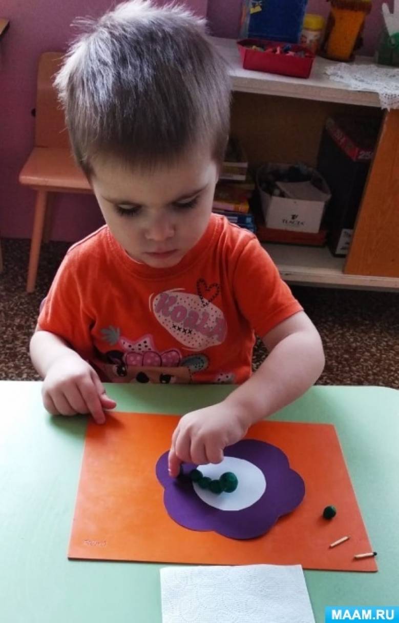 Конспект занятия по лепке для детей 2–3 лет «Гусеница» (4 фото ...