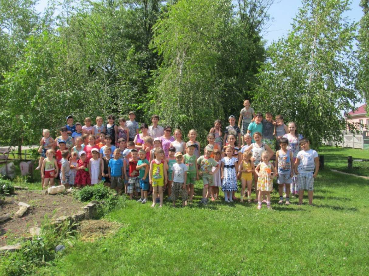 оформление сцены на праздник троица. detsad 81570 1467145206. оформление сцены на праздник троица фото. оформление сцены на праздник троица-detsad 81570 1467145206. картинка оформление сцены на праздник троица. картинка detsad 81570 1467145206.