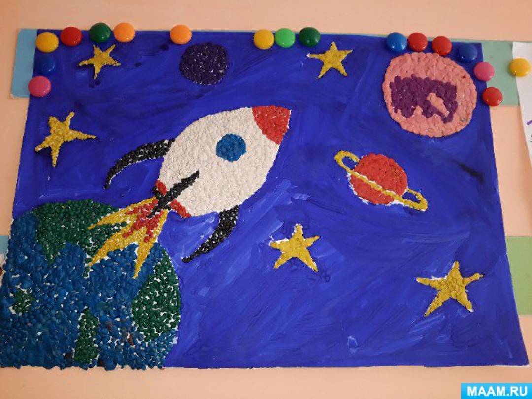 Поделки день космонавтики в детском саду старшая. Пластилинография ко Дню космонавтики в средней группе. Аппликация ко Дню космонавтики. Поделки на тему космос.