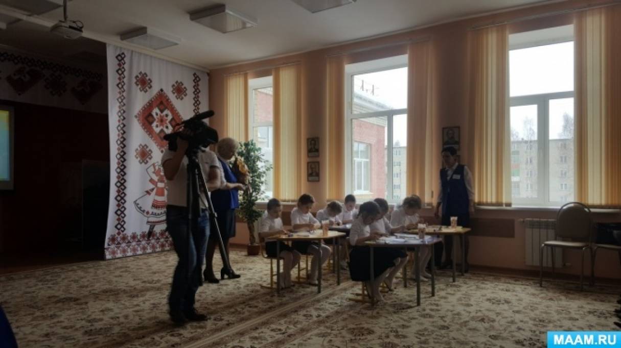 что делает космонавт для детей. Смотреть фото что делает космонавт для детей. Смотреть картинку что делает космонавт для детей. Картинка про что делает космонавт для детей. Фото что делает космонавт для детей