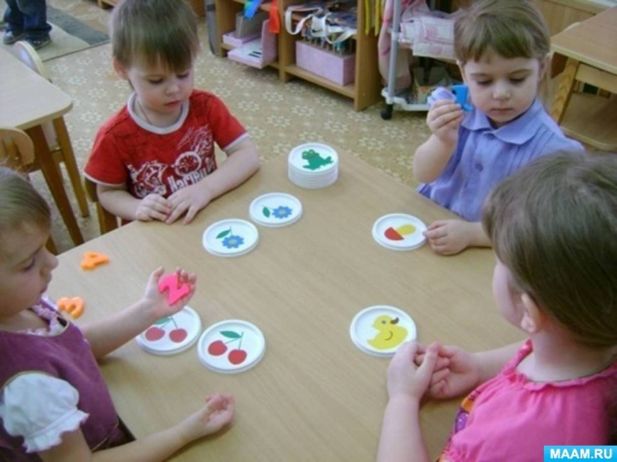 Занятие цвет средняя группа. Игрушки для средней группы. Занятия для средней группы детского сада. Занятия с детьми раннего возраста. Занятие в раннем возрасте в детском саду.