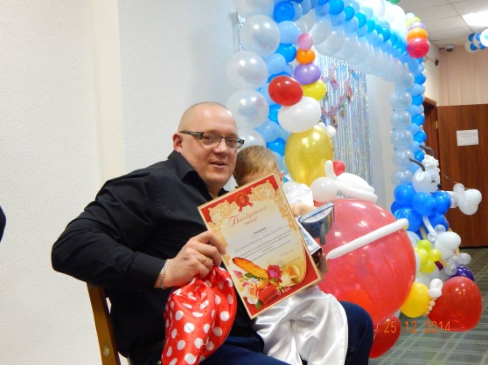 Выставка новогодних рисунков и поделок Фото Выставка новогодних рисунков и поделок