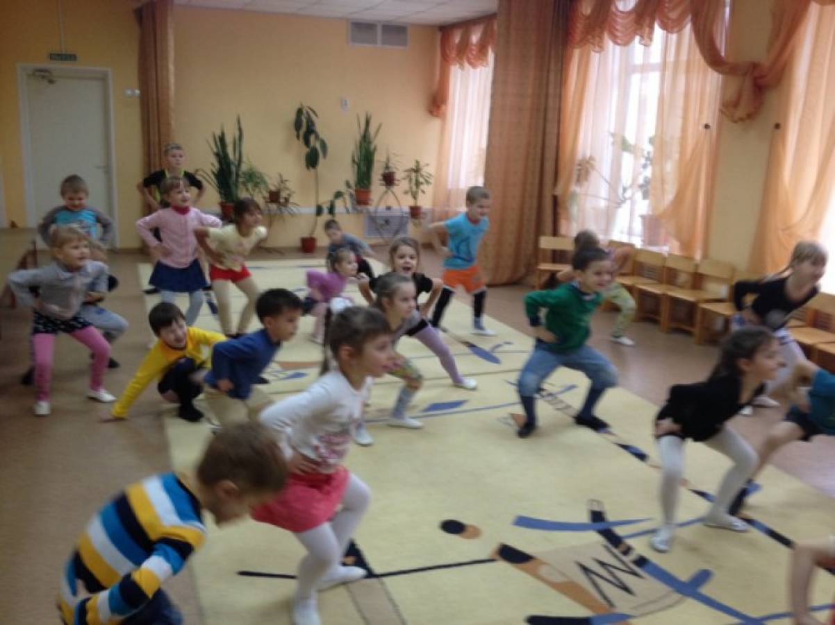 развлечение веселые старты старшая группа. спортивное развлечения день здоровья вм гр. спортивный праздник в старшей группе детского сада. спортивный праздник в детском саду. спортивный праздник веселые старты в старшей группе.