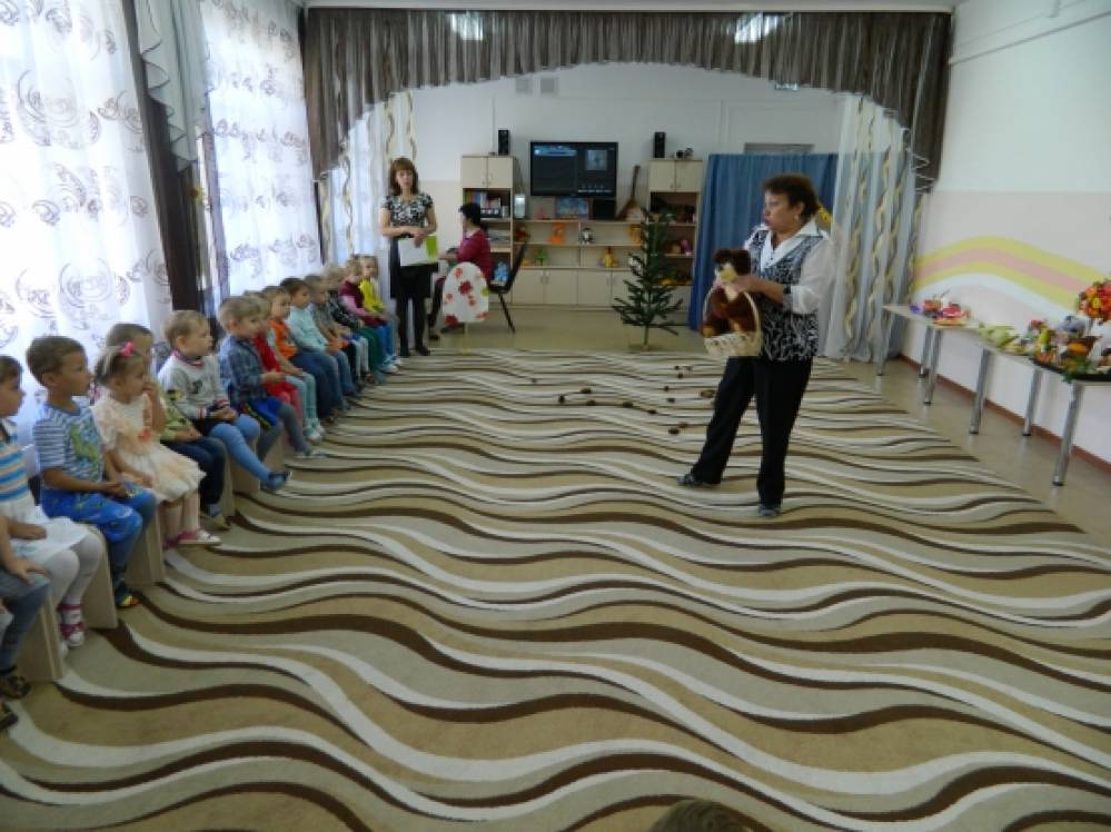 Праздник для детей младшей группы «Осенние встречи» Фото Праздник для детей младшей группы «Осенние встречи»
