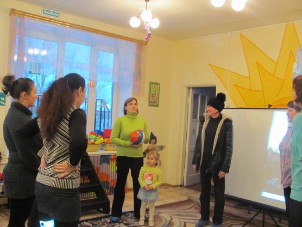 Внеклассное мероприятие «День благодарности родителям». Воспитателям детских садов, школьным учителям и педагогам - Маам.ру