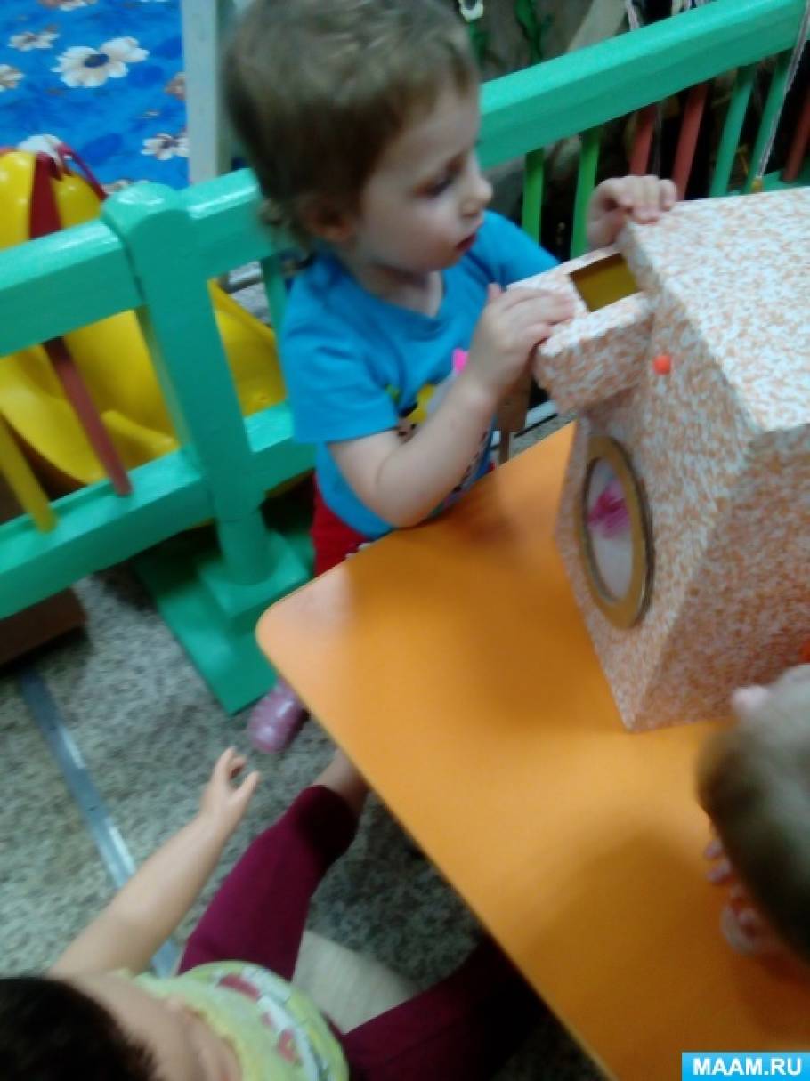 Игра для детей стирать вещи