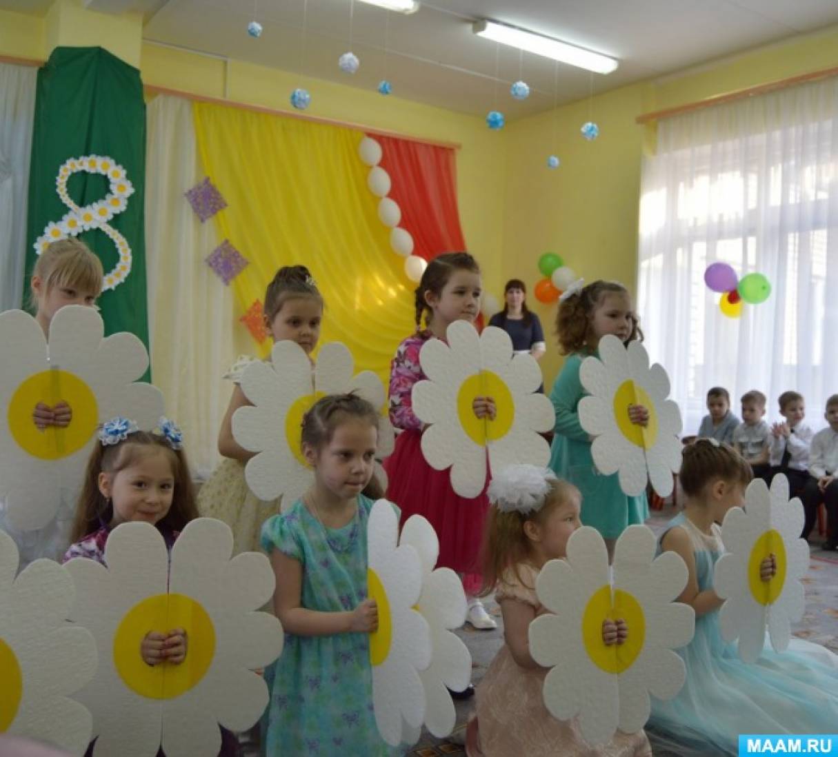 Праздники в марте в садике