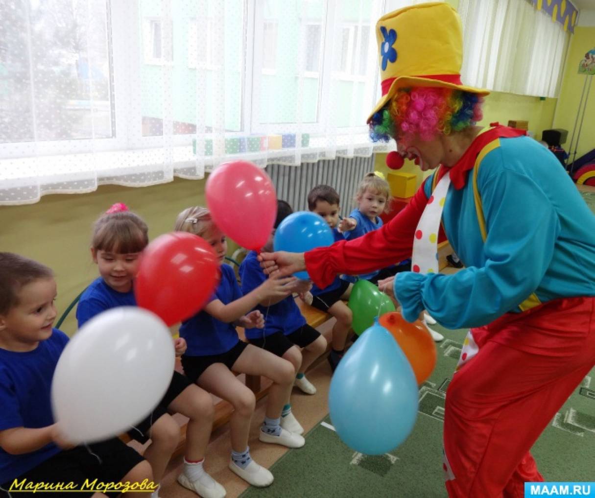 Развлечение с клоуном. Развлечение с клоуном в детском саду. Клоун воспитатель. Фото развлечения с клоунами в детском саду подготовительная. Развлечение с клоунами построим дом младшая группа.