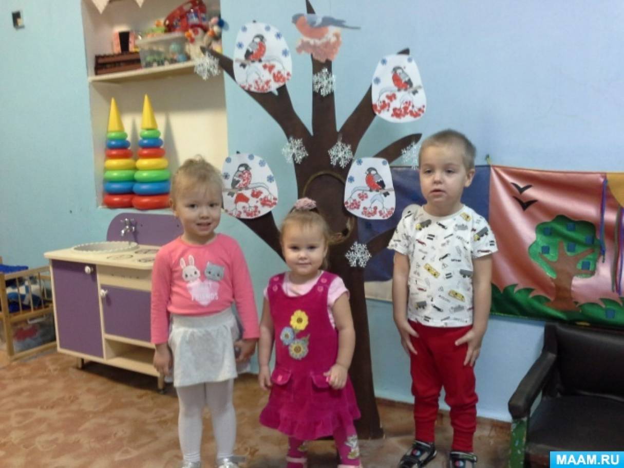 Конспект занятия по рисованию в первой младшей группе «Снегири»