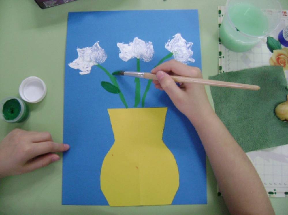 Рисование с элементами аппликации. Аппликация ваза с цветами. Рисование с элементами аппликации панно красивые цветы. Аппликация. Коллективные аппликации в детском саду.