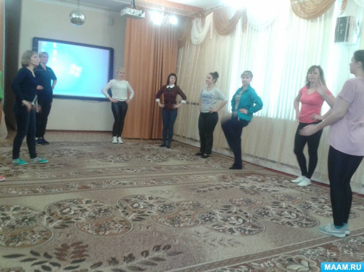 Смотреть фотографию №2 Фото №2 В апреле года на базе МБДОУ прошло заседание методической мастерской по направлению