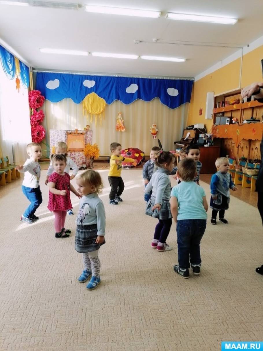 Смотреть фотографию №2 Фото №2 На полянке они исполнили весёлый танец