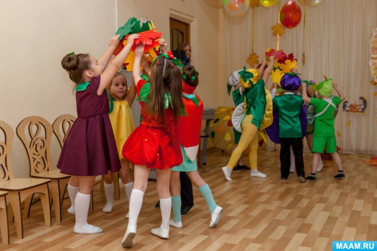 Фото №3 Программа праздника состояла из песен стихов танцев