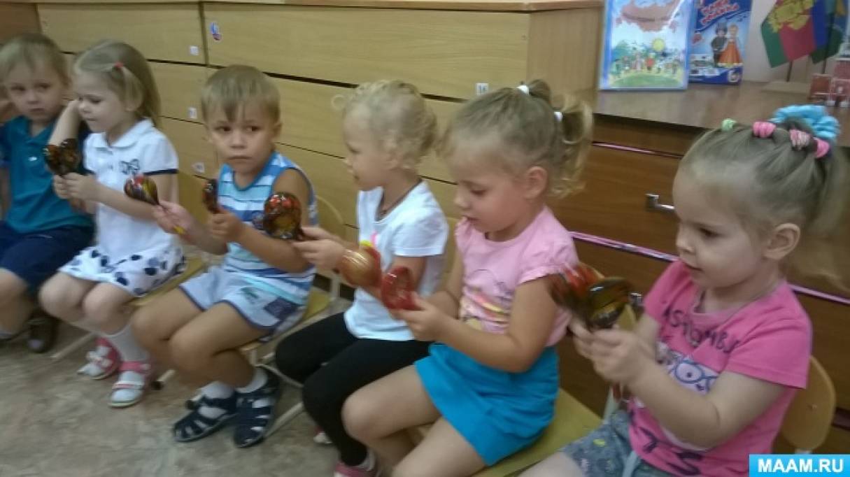 Смотреть фотографию №2 Фото №2 В ходе развлечения В гостях у бабушки казачки дети познакомились с казачьим бытом одеждой и с домашними животными