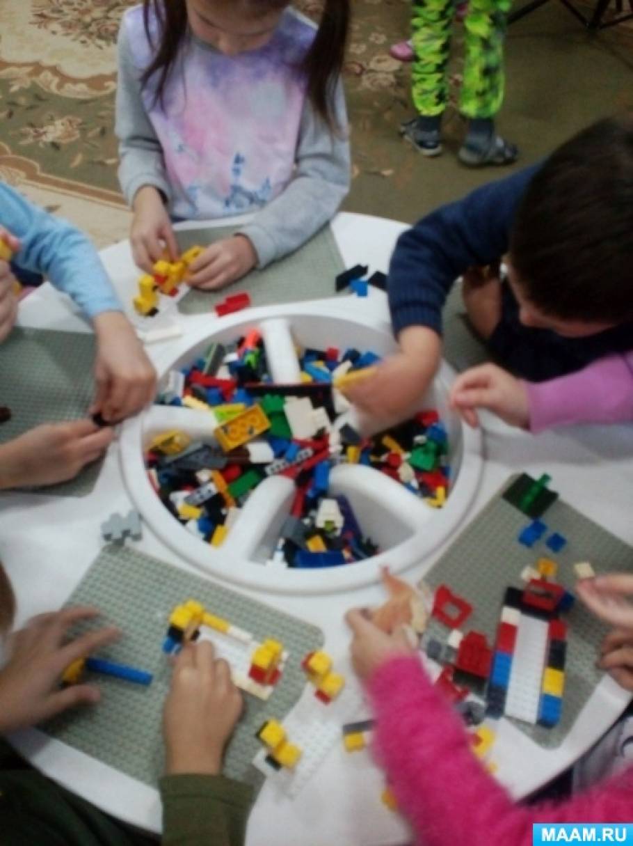 Консультация для родителей «Как конструкторы LEGO способствуют развитию  детей?» (15 фото). Воспитателям детских садов, школьным учителям и  педагогам - Маам.ру