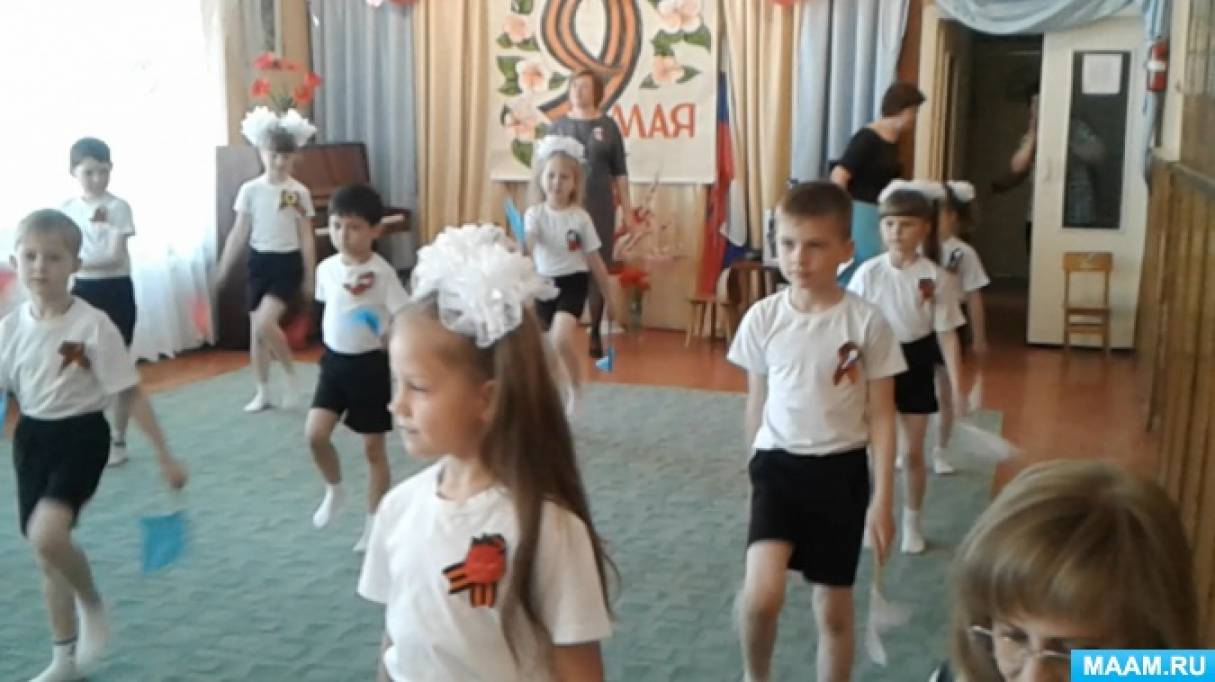 Смотреть фотографию №3 Фото №3 Мы с детьми начали подготовку задолго до конкурса готовили атрибуты подбирали костюмы выбирали номера подбирали к ним музыку