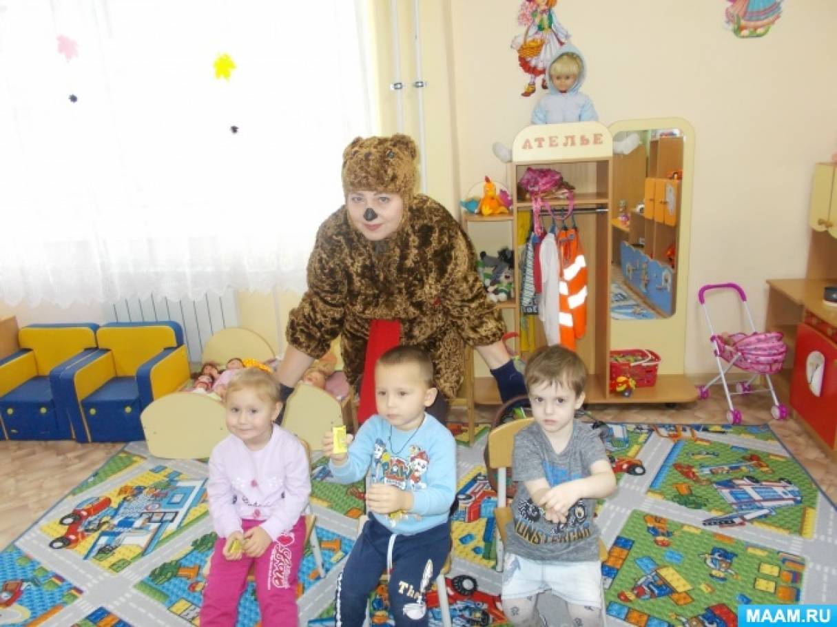 Фотоотчет о занятии «Мишка в гости приходил, угощение приносил» в первой младшей группе Фото Фотоотчет о занятии «Мишка в гости приходил, угощение приносил» в первой младшей группе