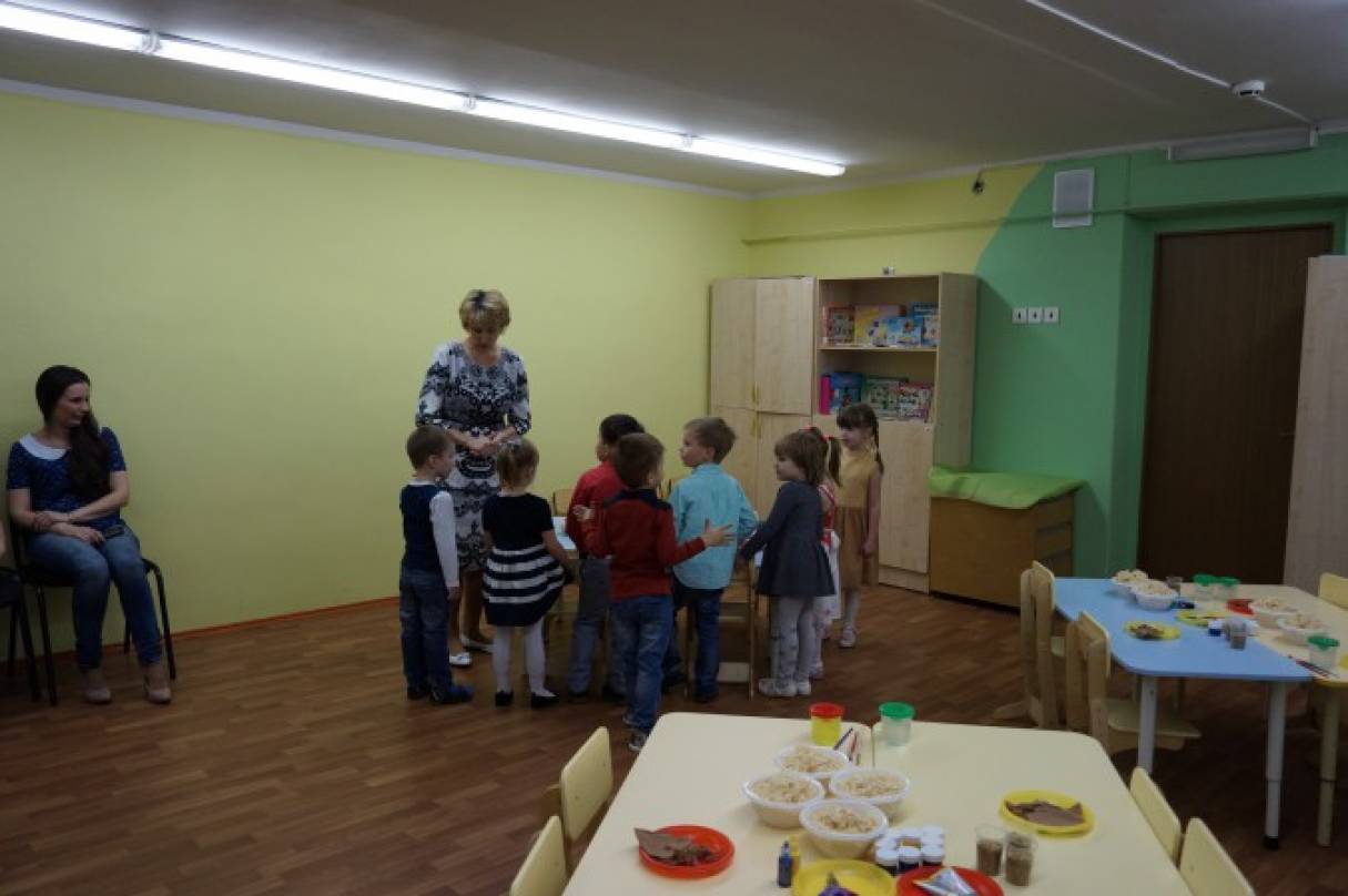 Мастер-класс для детей и родителей по изготовлению экологической игрушки из бросового материала «Травянчика» Фото Мастер-класс для детей и родителей по изготовлению экологической игрушки из бросового материала «Травянчика»