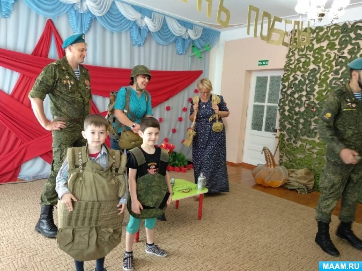 День победы инсценировка. Музыкально-литературная композиция. Украшение зала к 9 мая в детском. Инсценировка войны. Атрибуты военной инсценировки.