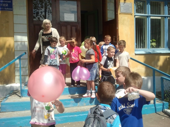 Смотреть фотографию №16 Фото №16 Сегодня в такой праздник мы пришли с вами в музей где собраны картины аткарских художников