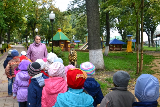 Смотреть фотографию №4 Фото №4 Публикация Занятие прогулка по познавательно речевому развитию в подготовительной группе Экскурсия в осенний парк размещена в разделах Деревья