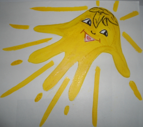 Солнышко пальчиками. Рисование ладошками солнышко. Веселые ладошки рисование. Нетрадиционное рисование солнышко. Ладошка рисунок.