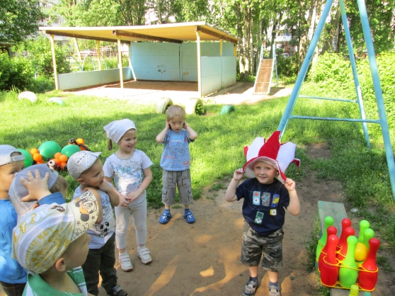 Смотреть фотографию №4 Фото №4 Многие мои коллеги с приходом лета отмечают в своих детских садах один из самых известных праздников День защиты детей