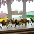 Златогривые кони