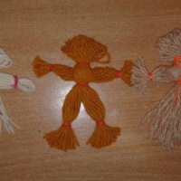 Мастер-класс по изготовлению куклы-оберега из ниток (старшая группа)