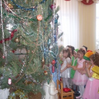 Новогодний утренник для детей старшего дошкольного возраста «Дед Мороз в гостях у ребят»